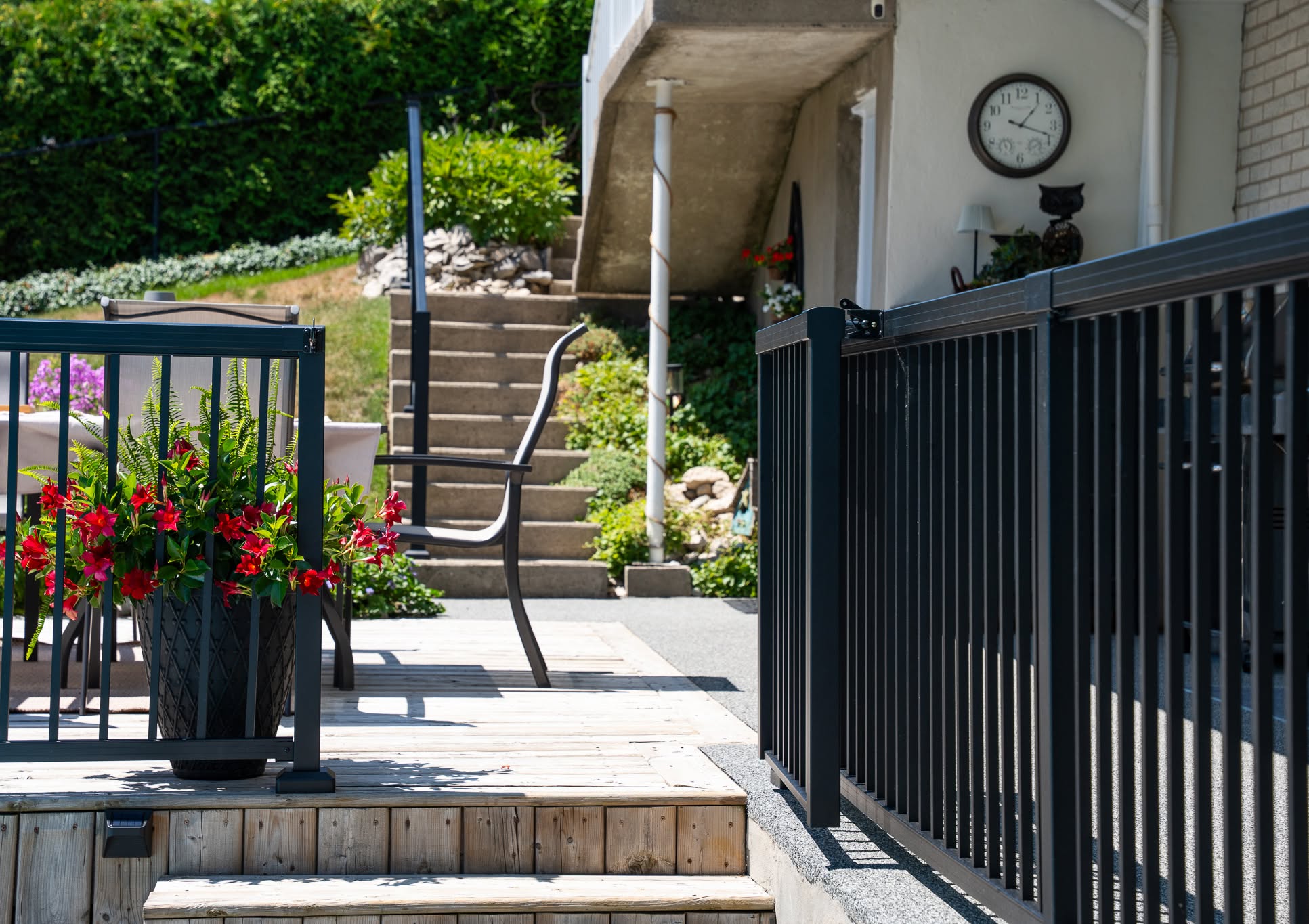 Aluminum gate