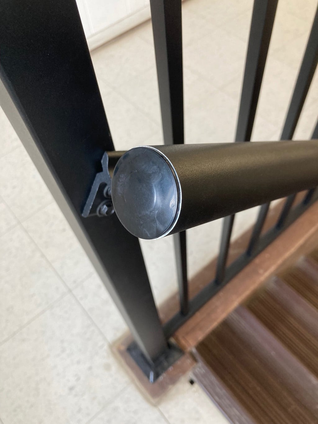 Pipe handrail for stairs