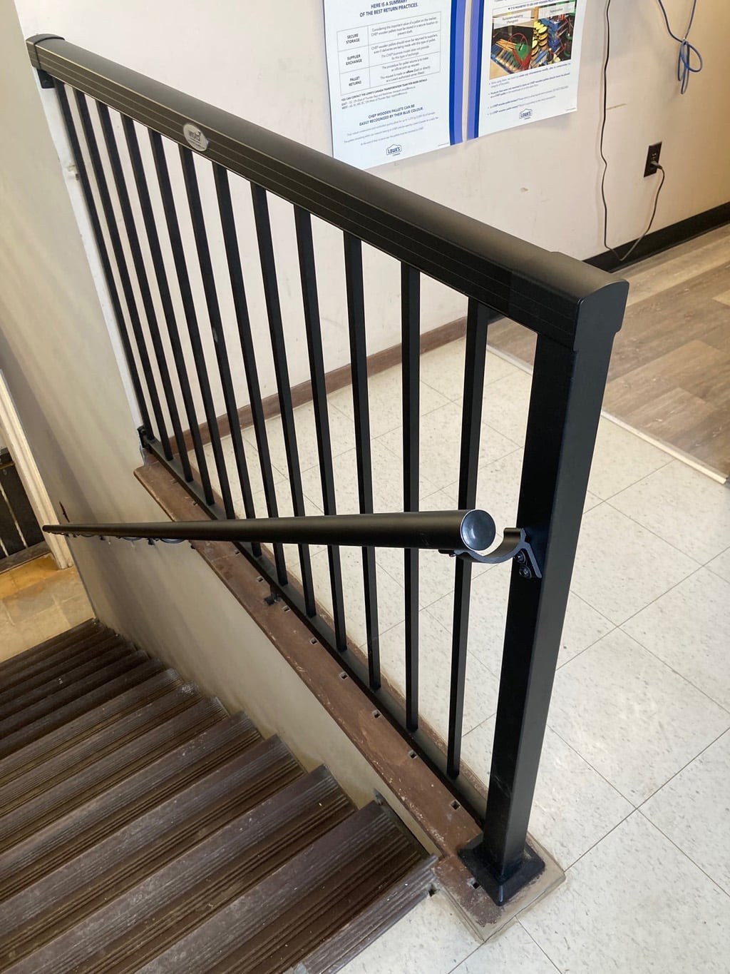 Pipe handrail for stairs