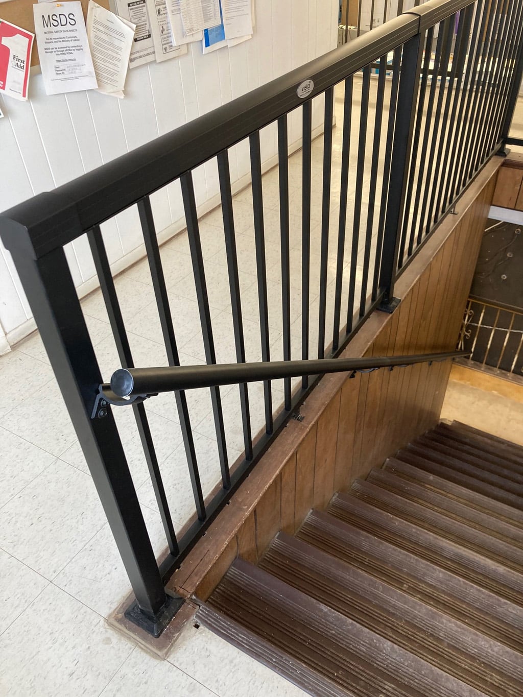 Pipe handrail for stairs
