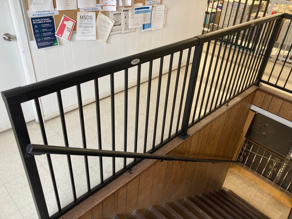 Pipe handrail for stairs