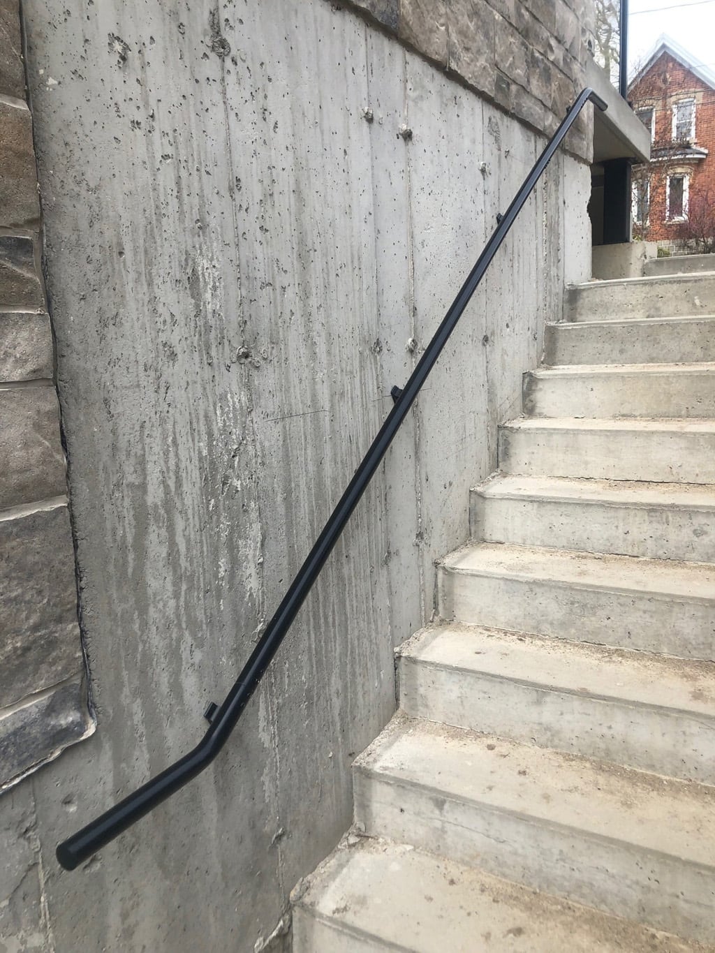 Pipe handrail for stairs