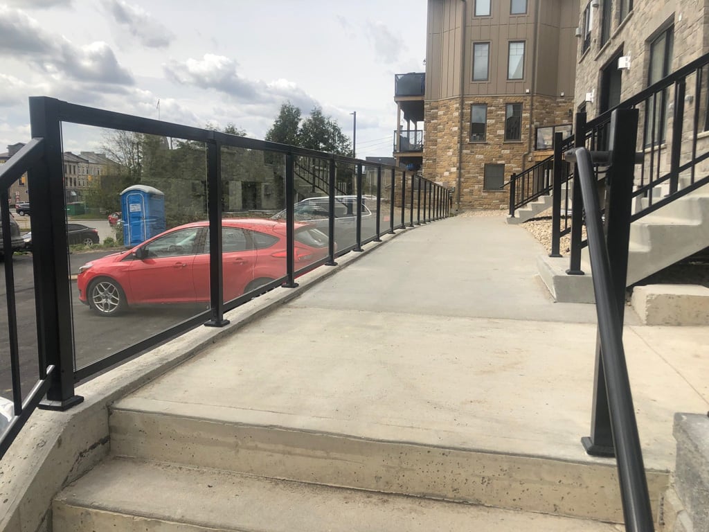 Pipe handrail for stairs