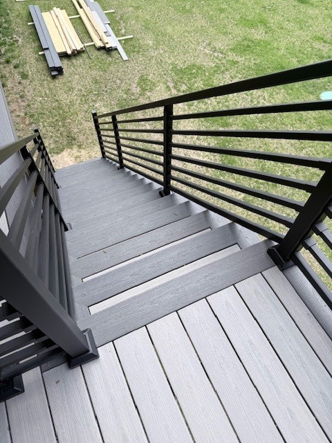 Horizontal picket railing